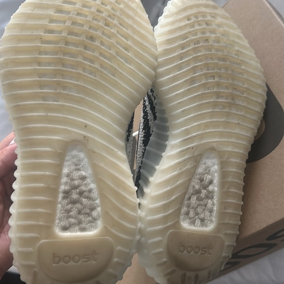Yeezy 350 V2 (zebra) - Picture 6 of 9